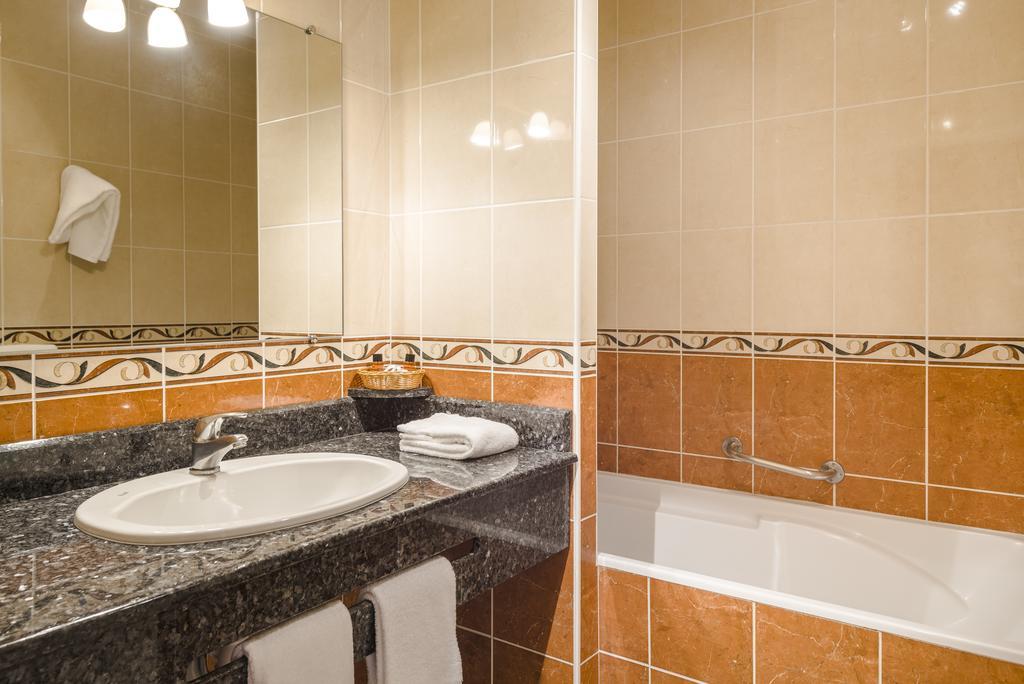 Hotel Minvielle - Residence Les Oliviers Segos Luaran gambar